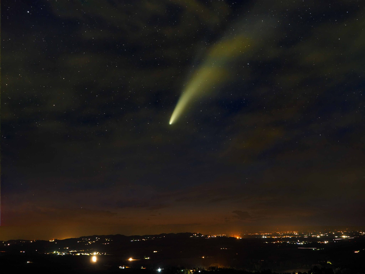 La Cometa vista dalla Parrocchiale